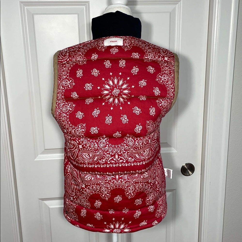 XIRENA Hunter Puffer Vest Size Small Tan Reversible Yucca Zip Up - Picture 5 of 17